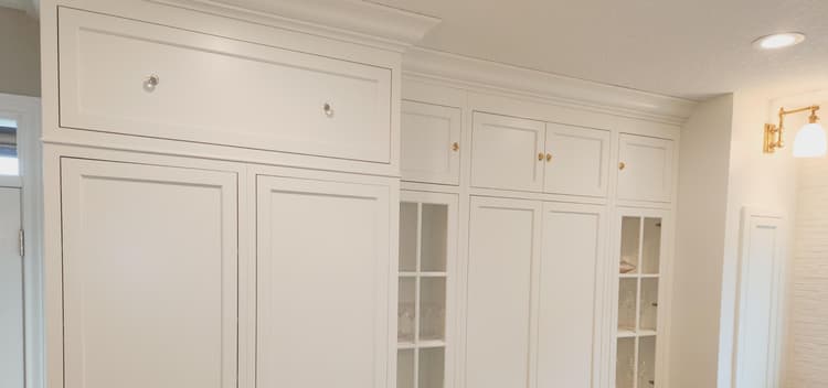 White - Extra Image 1